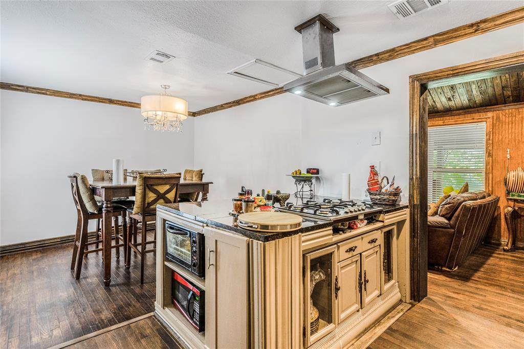 548 Elston Drive - Photo 1