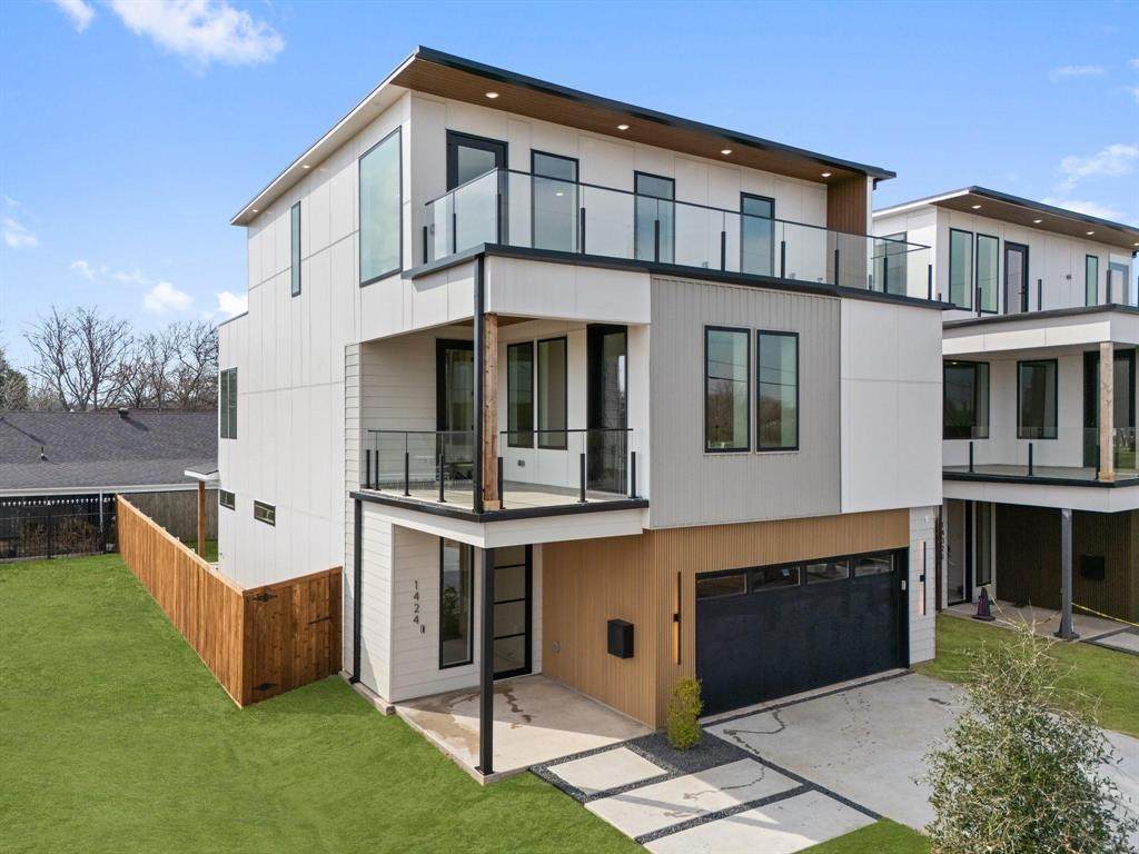 1424 Canada Drive - Photo 1