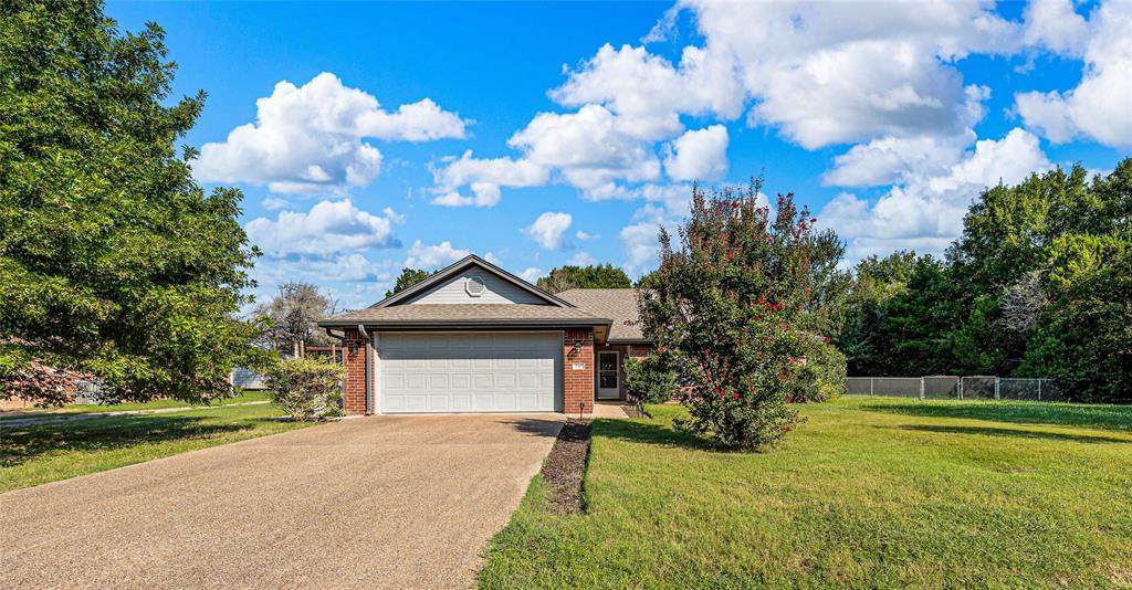 545 Ouida Drive - Photo 1