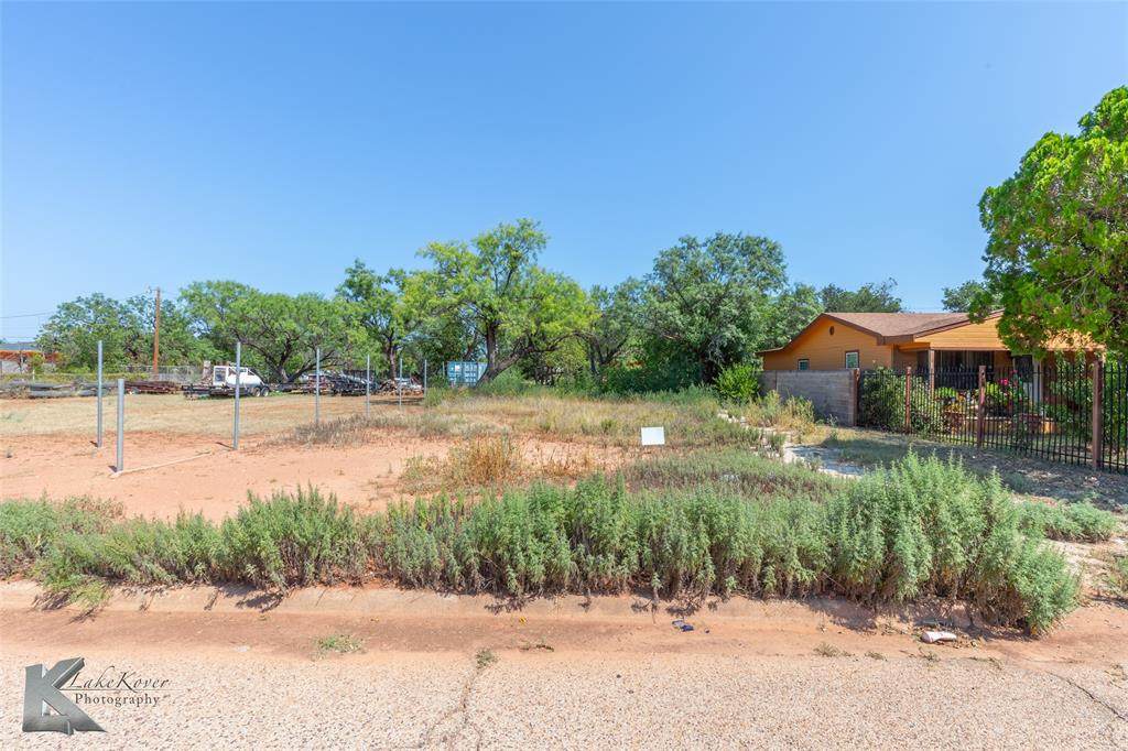 2117 Shelton Street - Photo 1