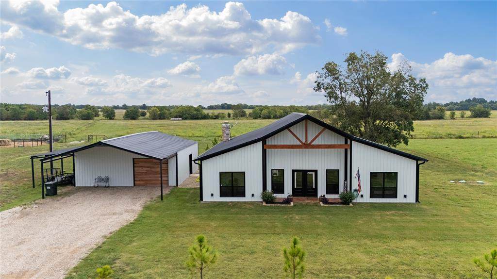 1498 County Road 24800 - Photo 1
