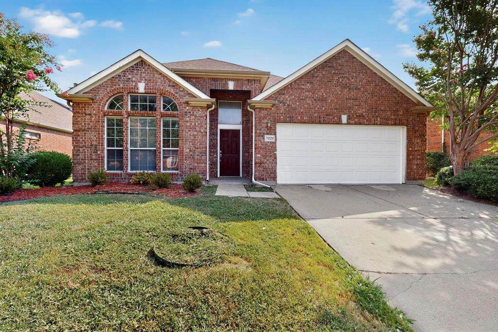 7028 Alcala - Photo 1