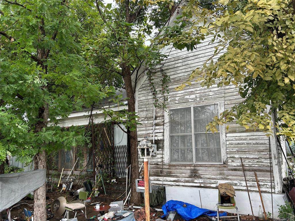 1033 Taylor Street - Photo 1