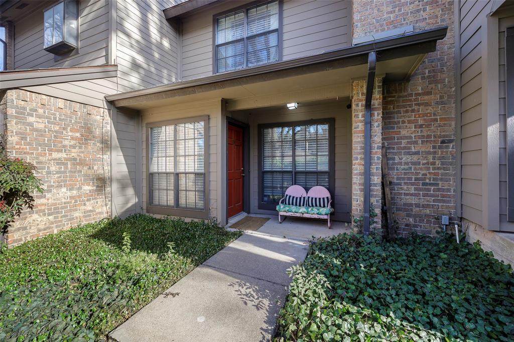 9910 Royal Lane - Photo 1