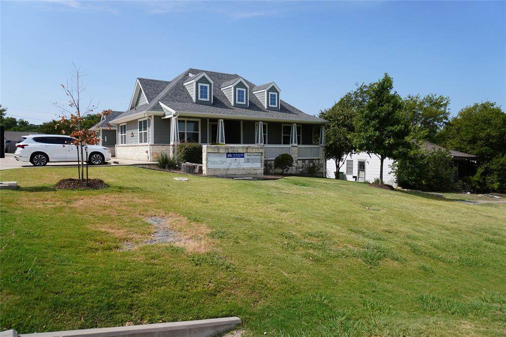 212 Broadway Street - Photo 1