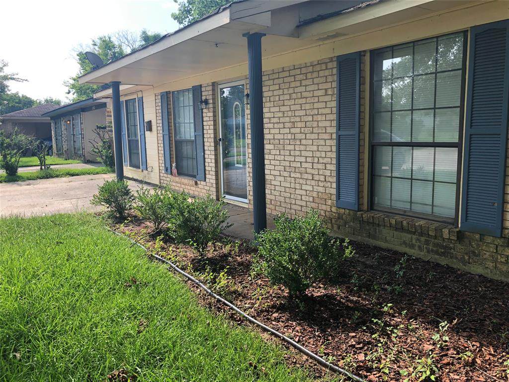 8758 Emerald Loop - Photo 1