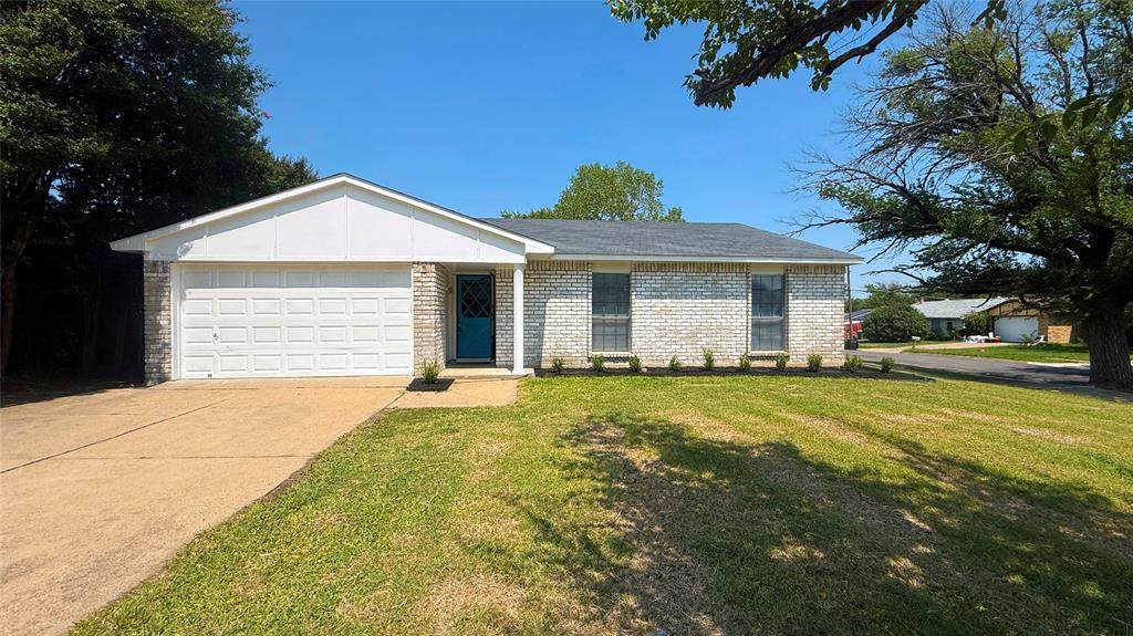 6933 Glenhurst Drive - Photo 1