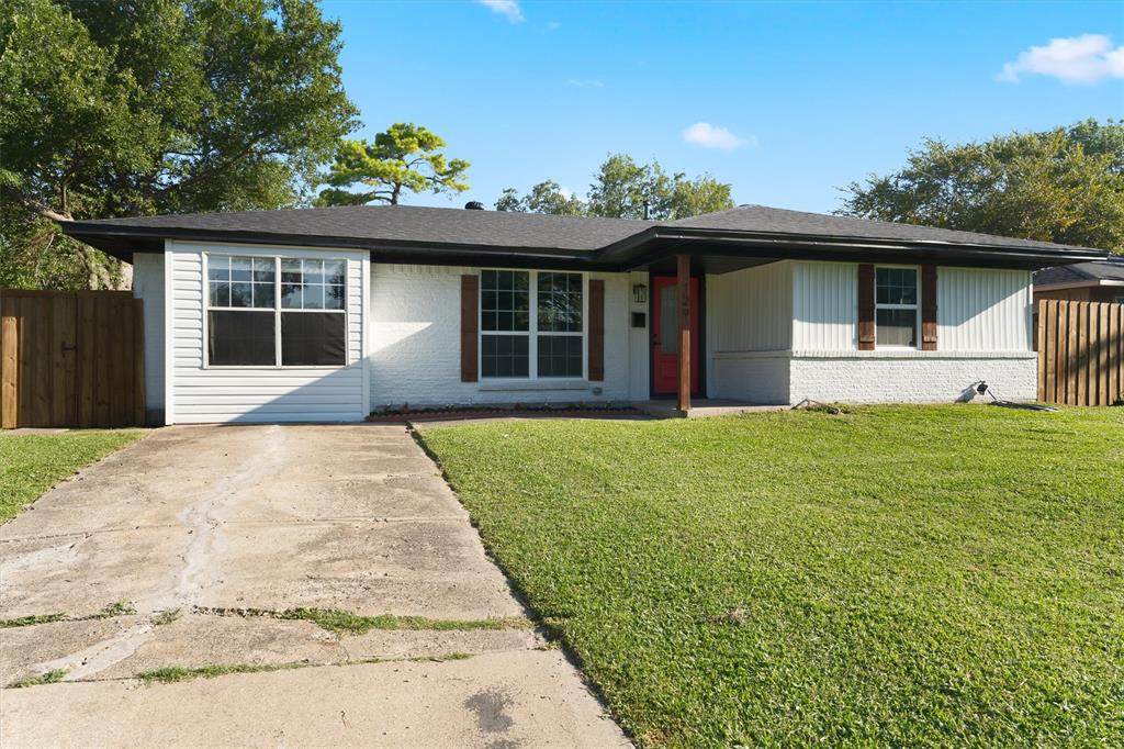 129 Sunflower Drive - Photo 1