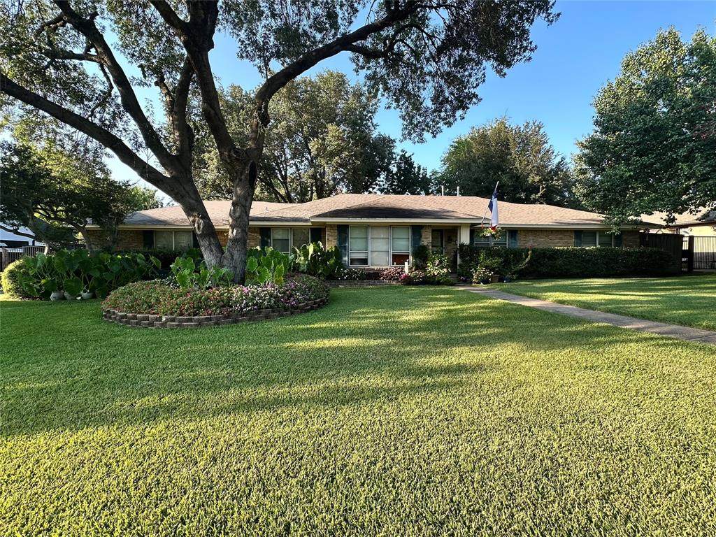 5409 Del Roy Drive - Photo 1