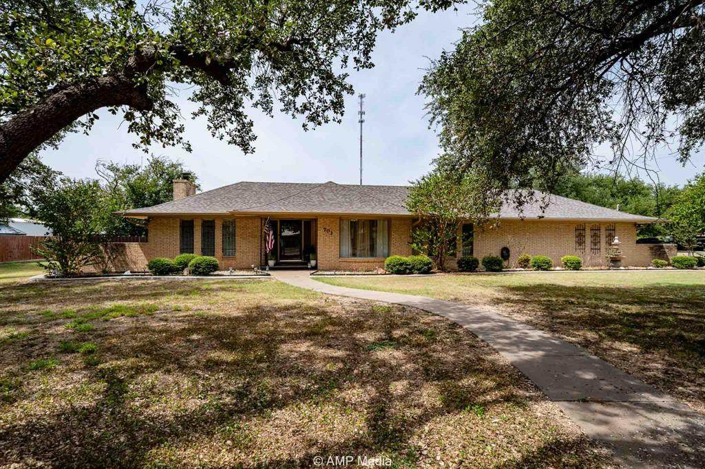 703 Avenue L - Photo 1