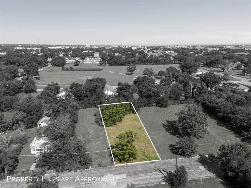 805 Benton Drive - Photo 1