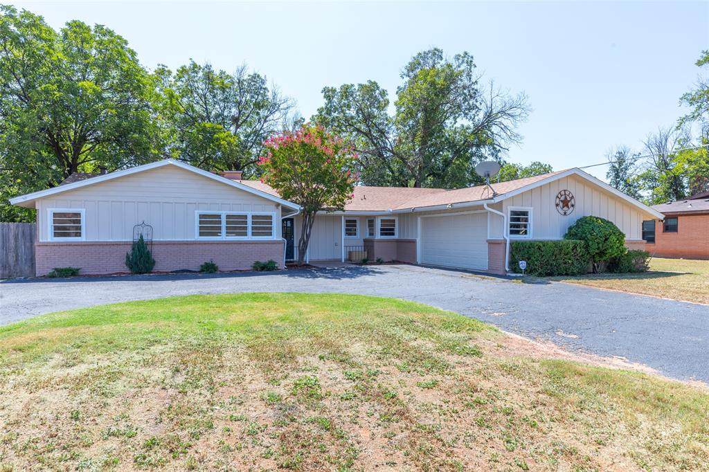 683 Westwood Drive - Photo 1