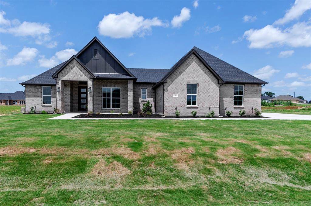 205 Stuart - Photo 1