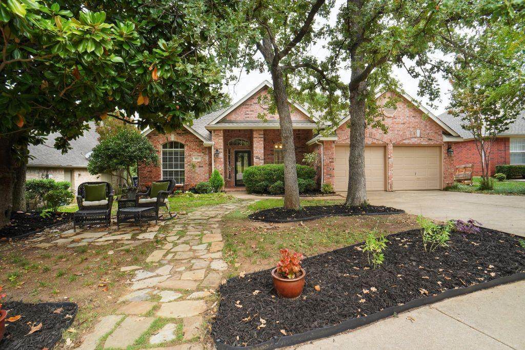 2211 Post Oak Circle - Photo 1