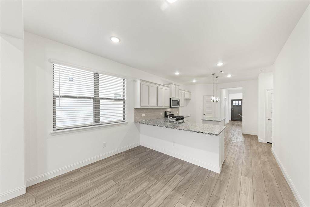 322 Boston - Photo 1