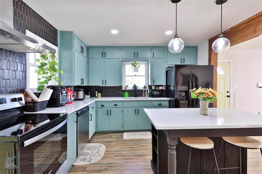 400 Arkansas Avenue - Photo 1