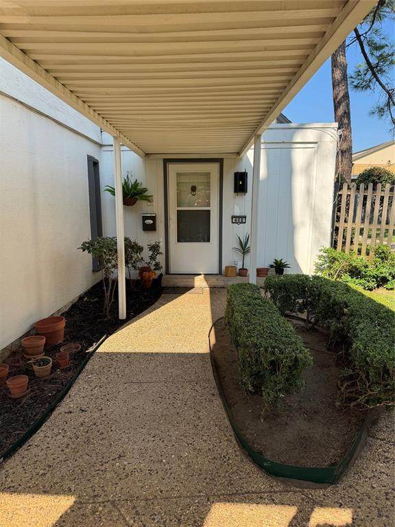 408 Hollyhill Lane - Photo 1