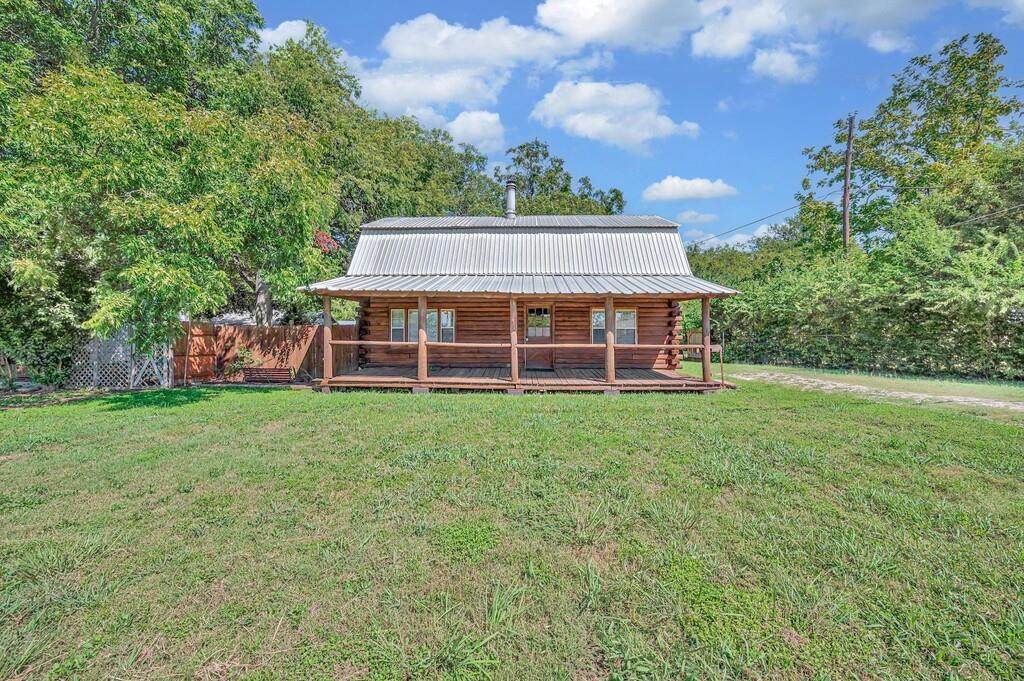 302 Center Street - Photo 1