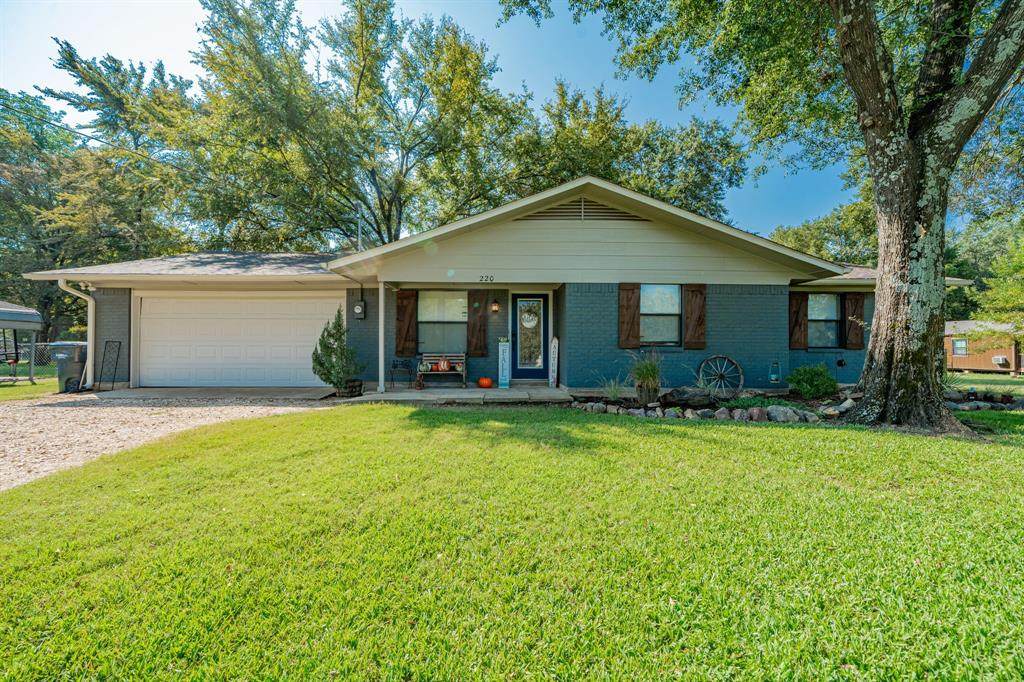 220 Rs County Road 3324 - Photo 1