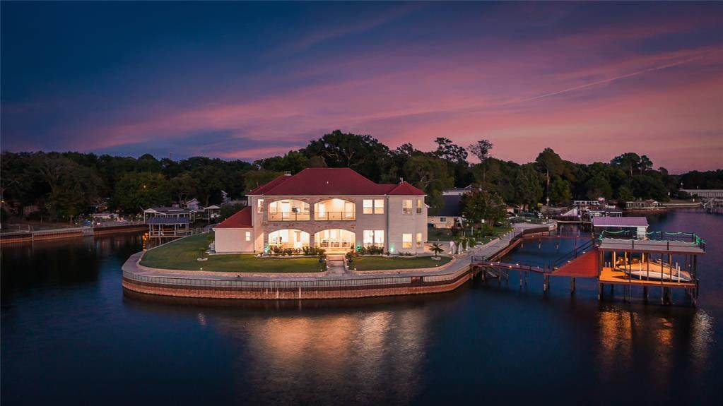 241 Loon Bay Drive - Photo 1