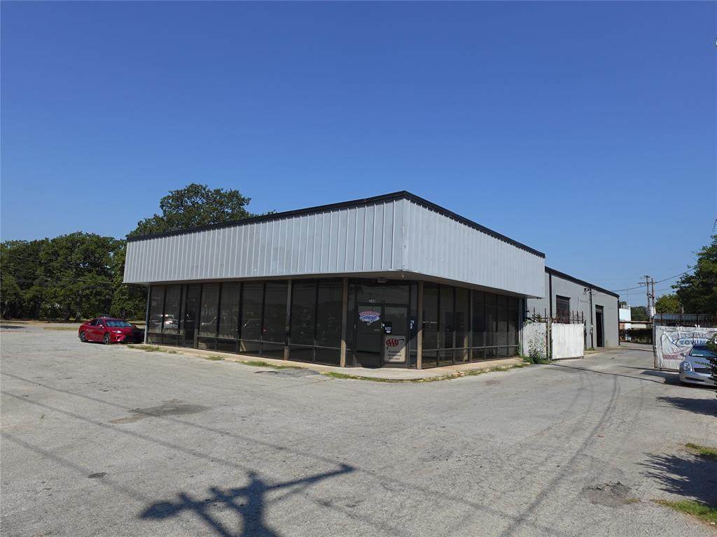 348 Hurst Boulevard - Photo 1