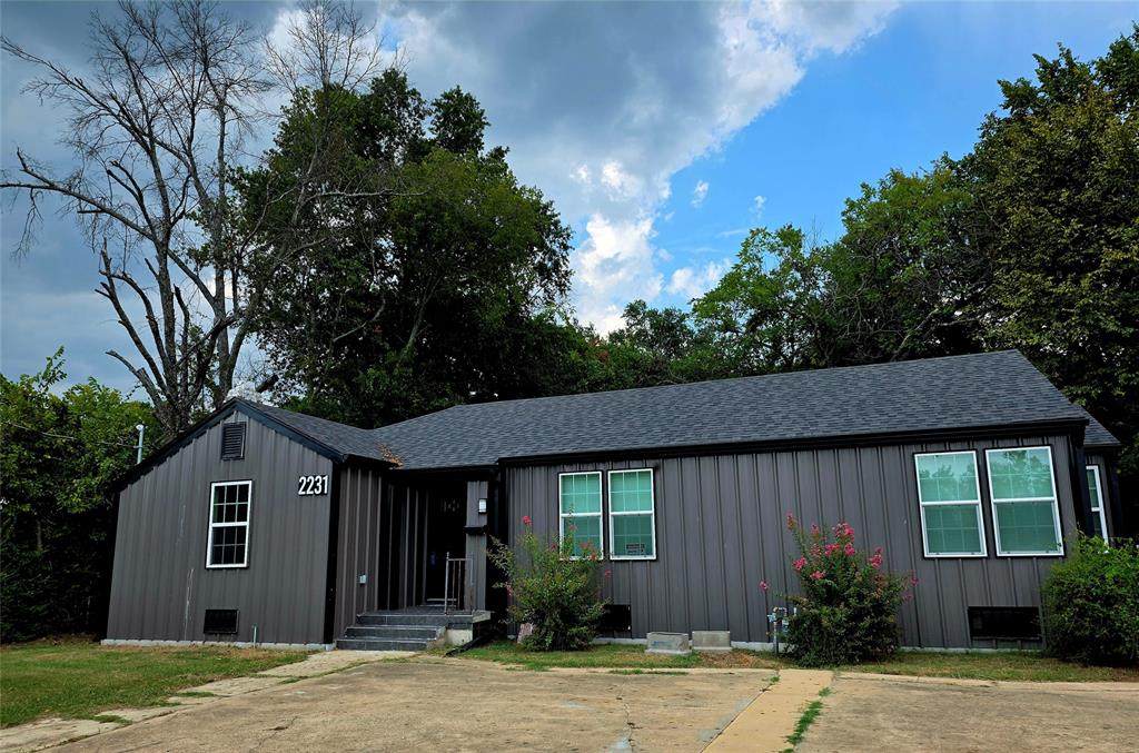 2231 Clarksville Street - Photo 1