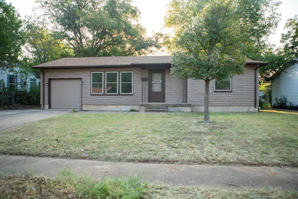 408 Goodnight Drive - Photo 1