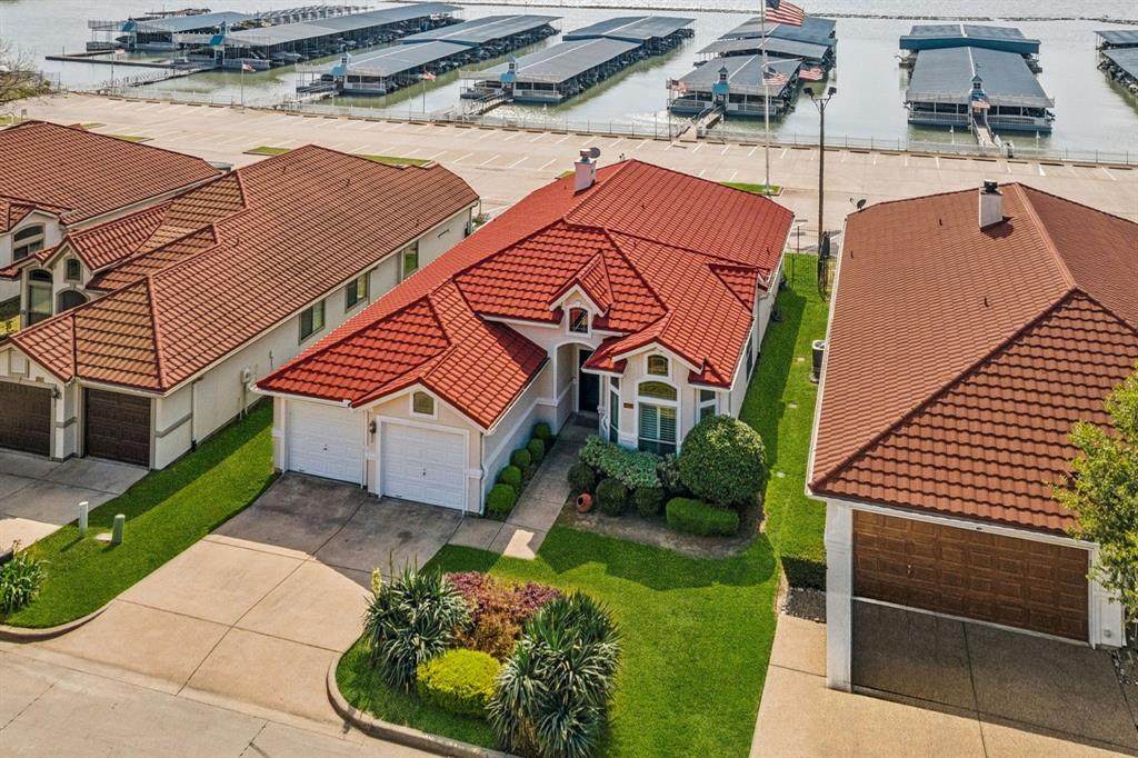 2046 Pontchartrain Drive - Photo 1