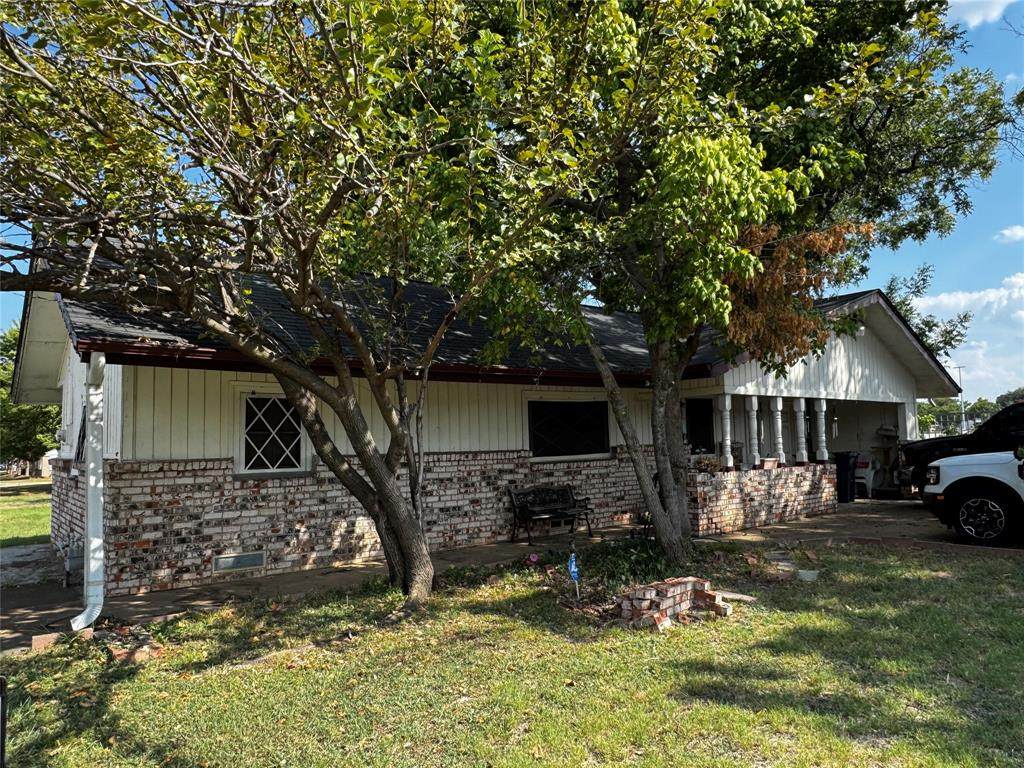 921 Web Street - Photo 1