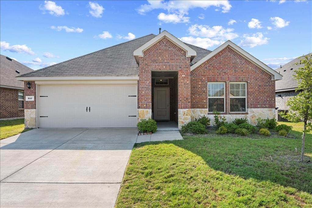 217 Redbarn - Photo 1
