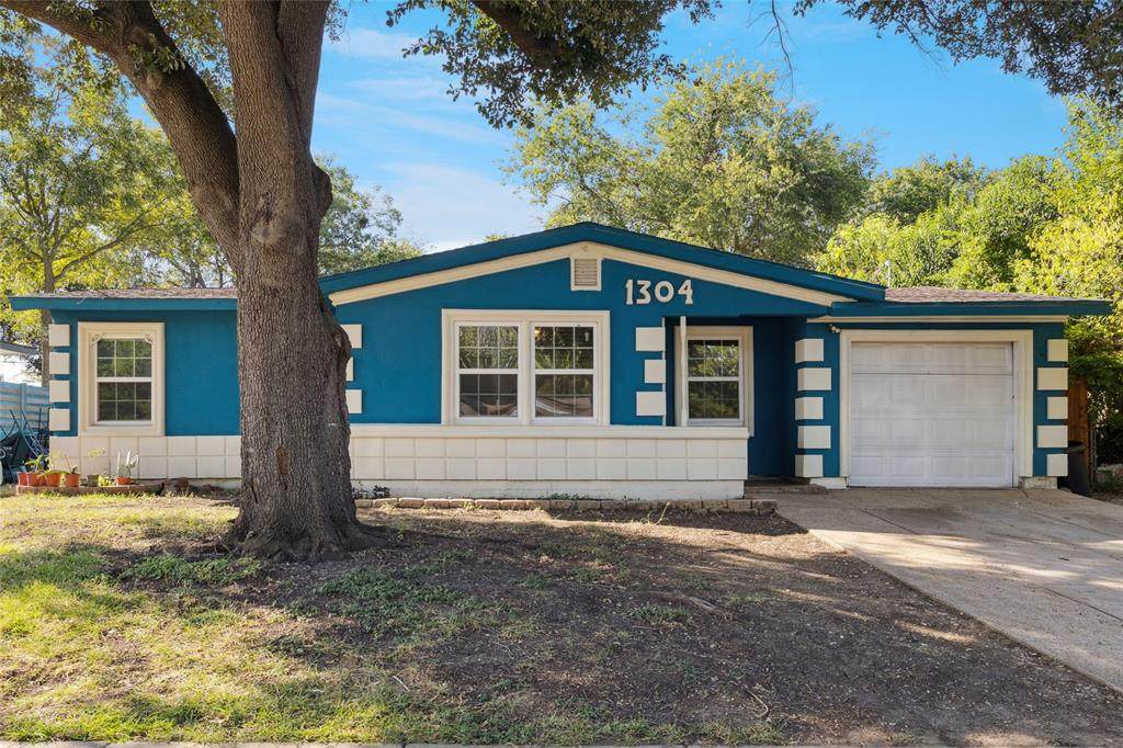 1304 Lovers Lane - Photo 1