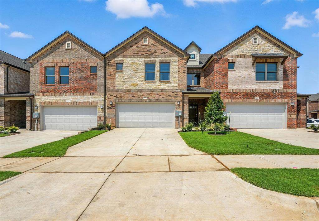 140 Pinkie Holmes Drive - Photo 1