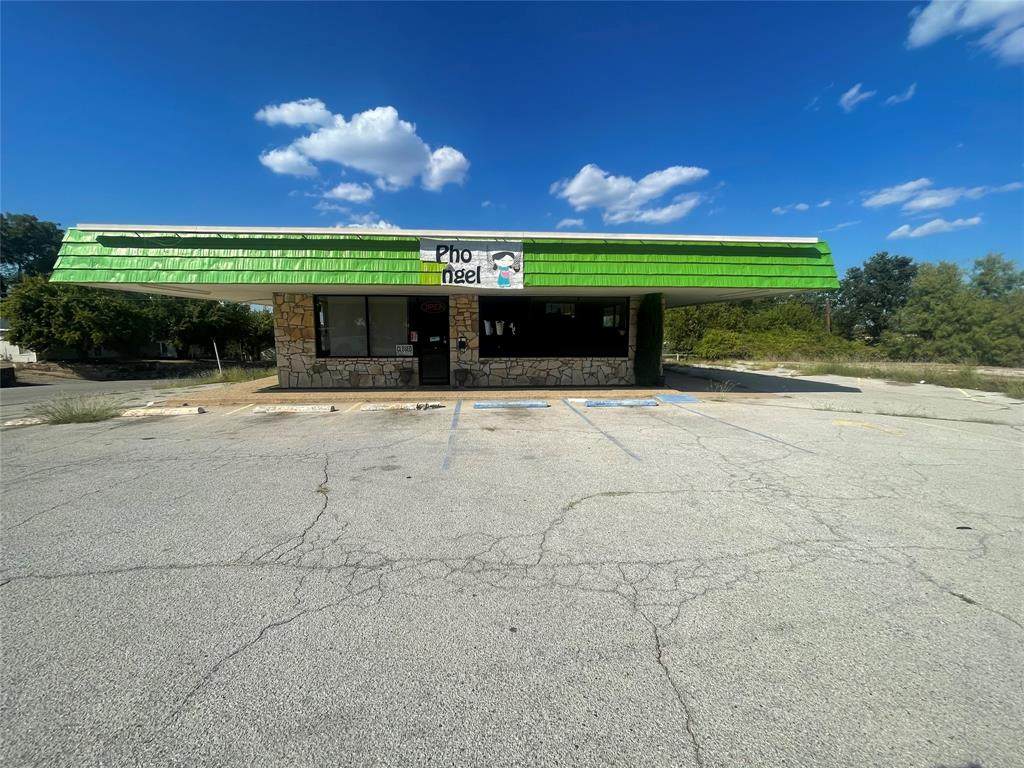 420 Walker Street - Photo 1