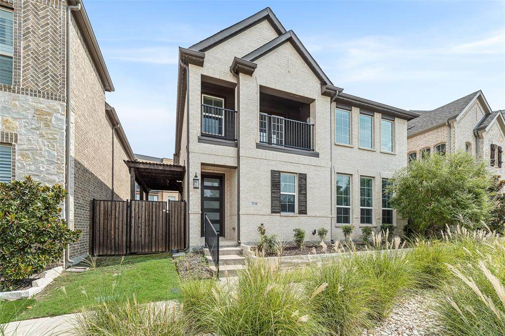 2546 Collins Boulevard - Photo 1