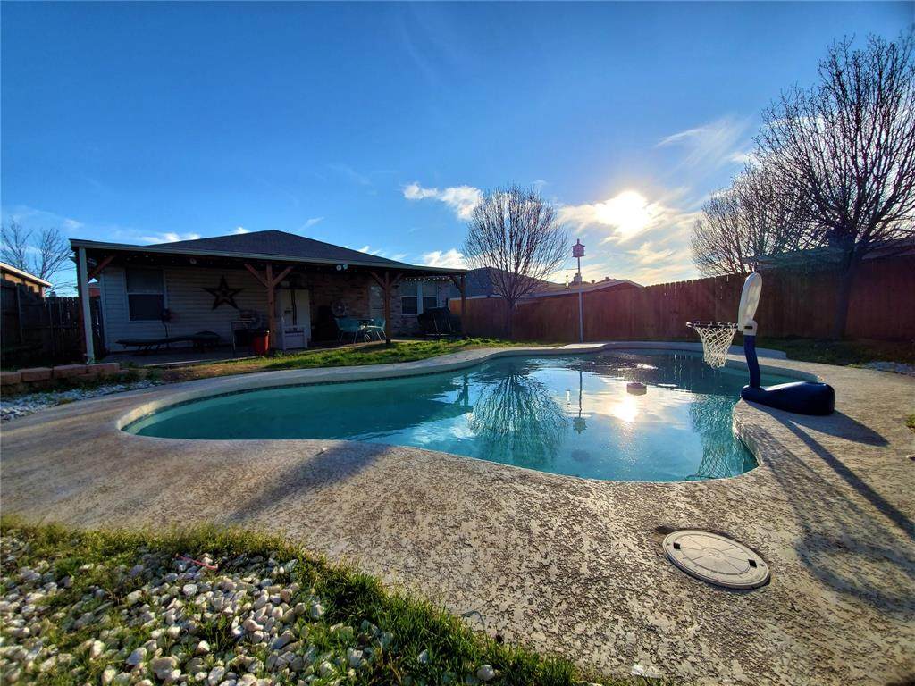 3237 Clydesdale Drive - Photo 1