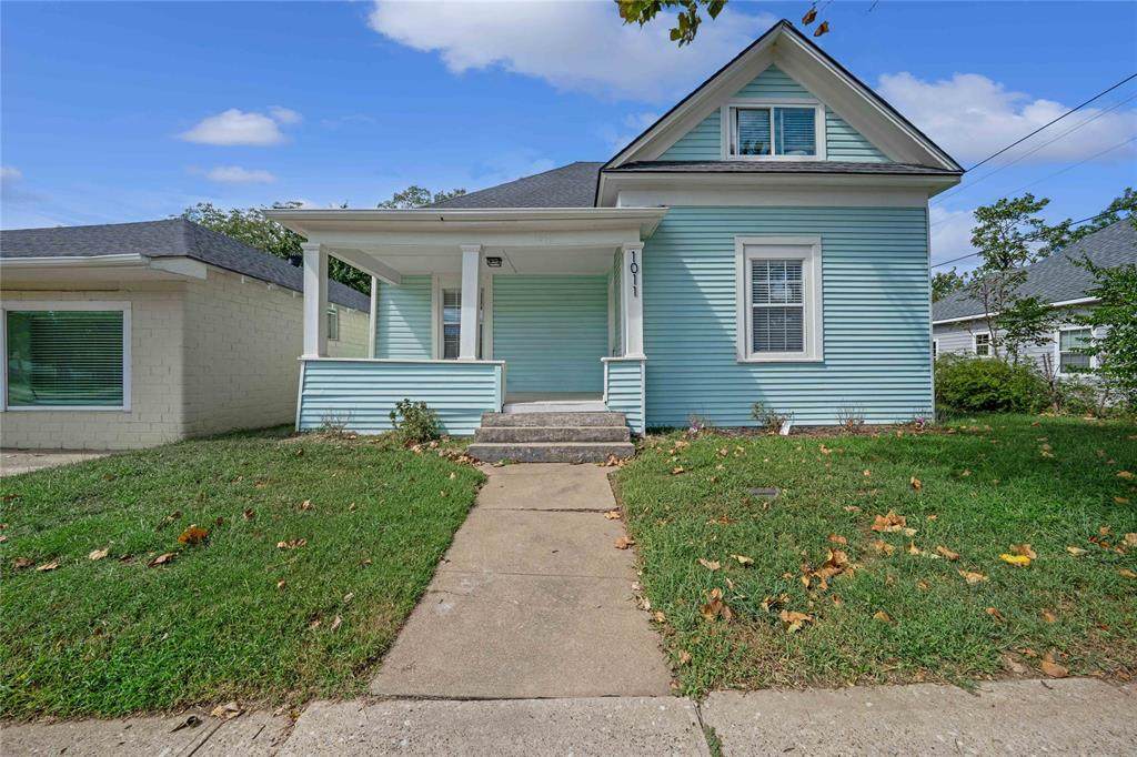 1011 Armstrong Avenue - Photo 1