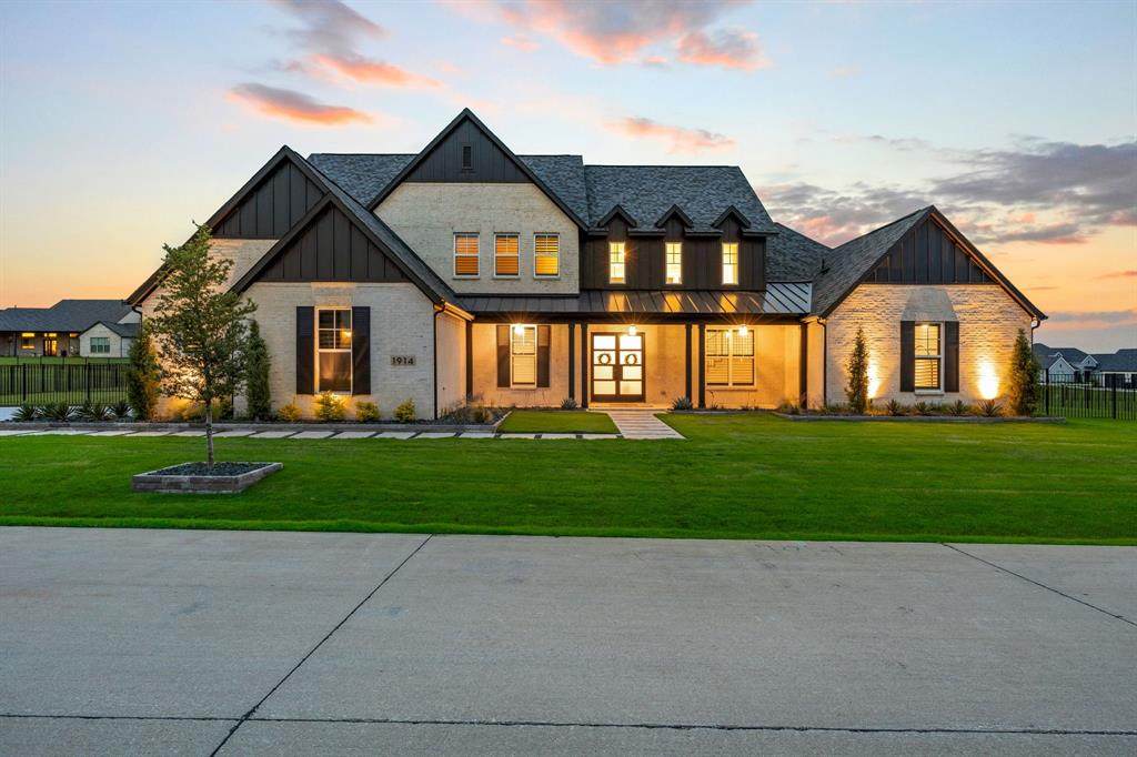 1914 Mann Parkway - Photo 1