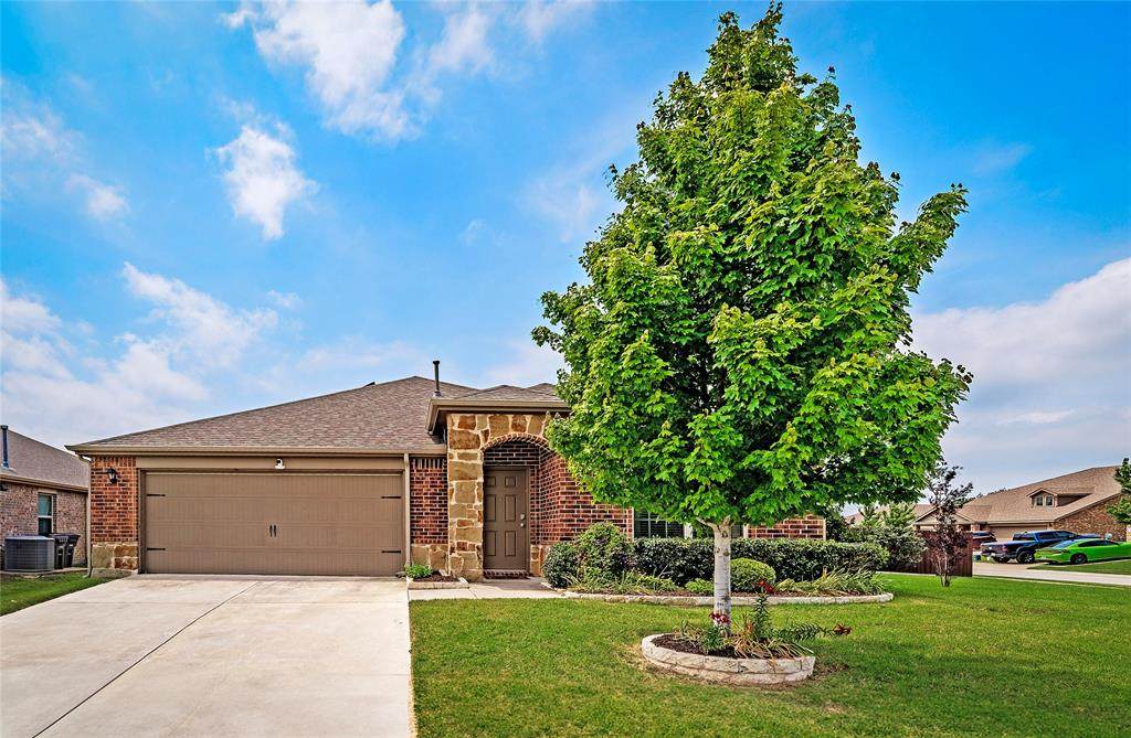 1911 Meadow Crest Drive - Photo 1