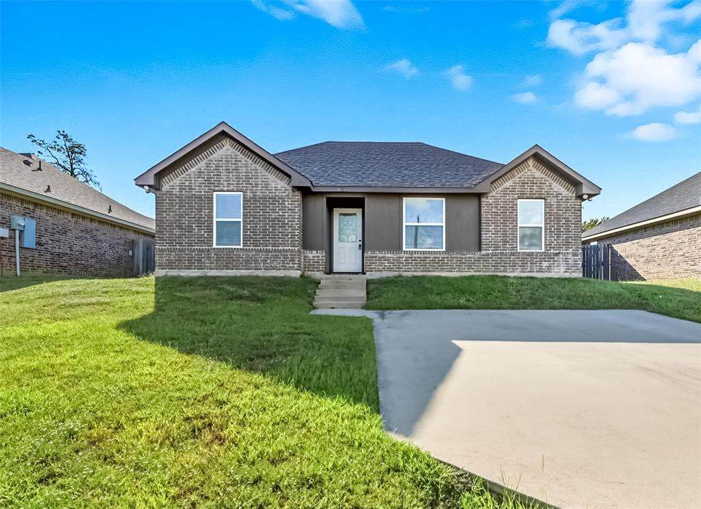 913 Barrett Avenue - Photo 1