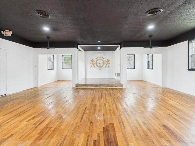 107 Aaron Street - Photo 1