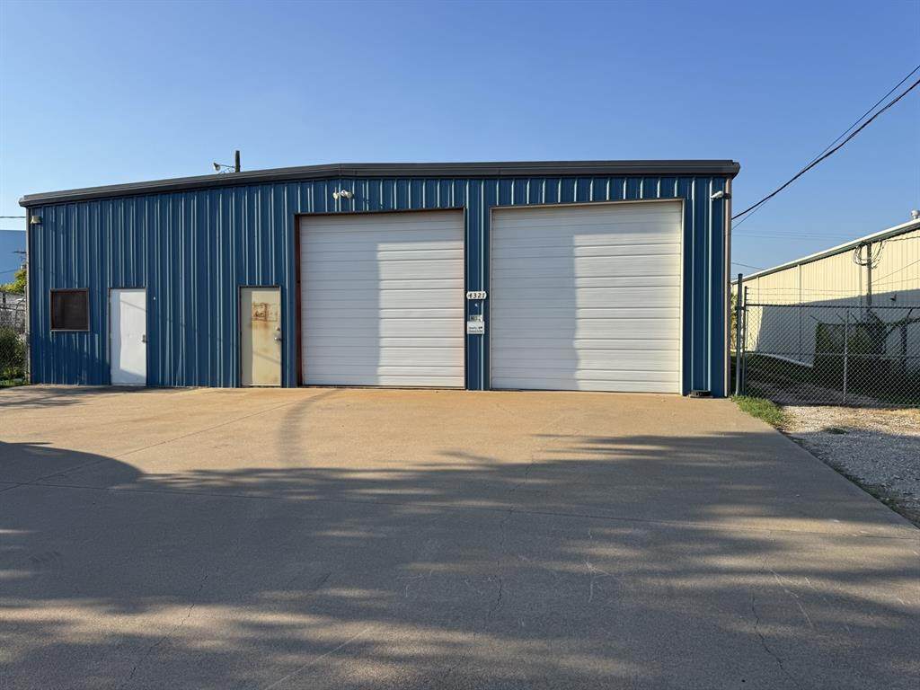 4321 Garland Drive - Photo 1