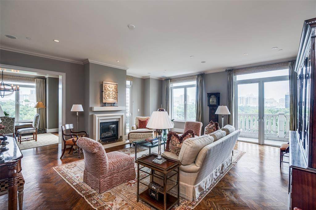 3505 Turtle Creek Boulevard - Photo 1