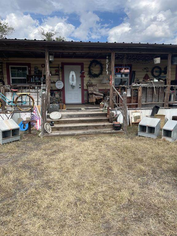 802 Hall Street - Photo 1