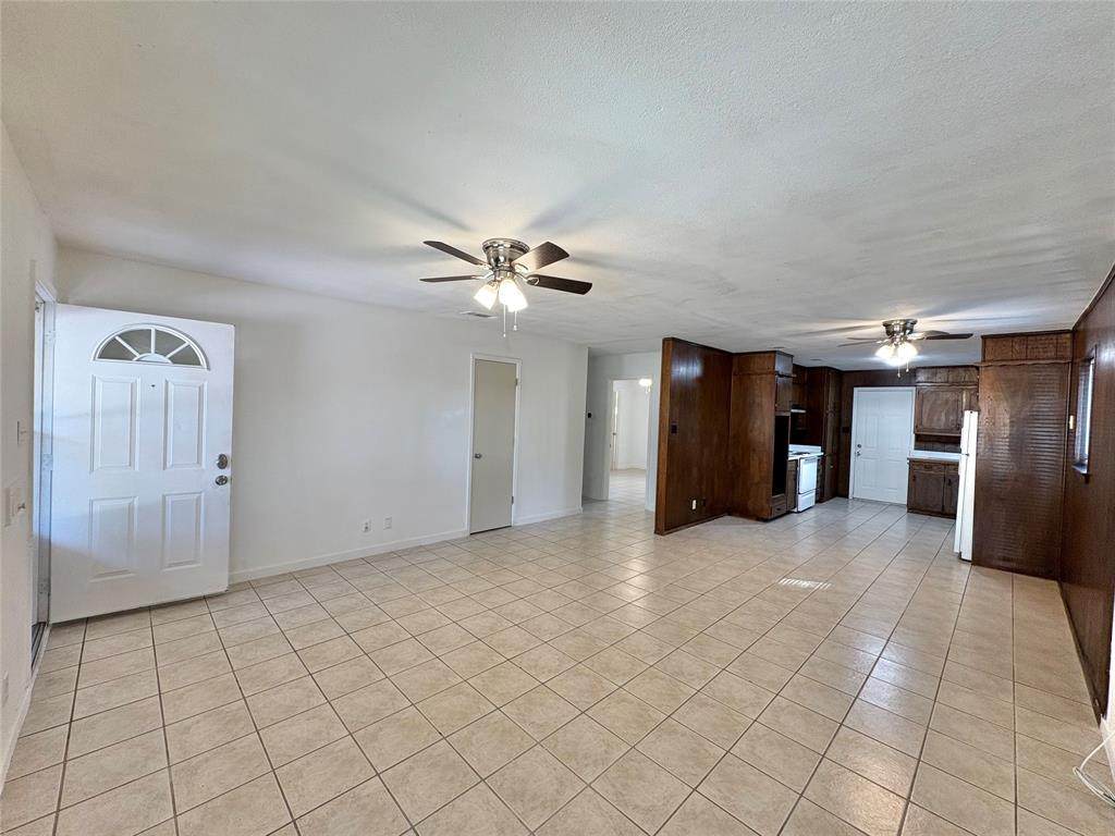 4925 Geddes Avenue - Photo 1