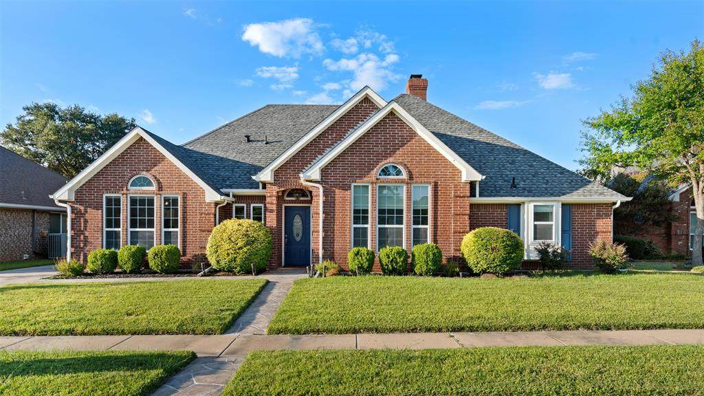 2508 Fox Glenn Circle - Photo 1