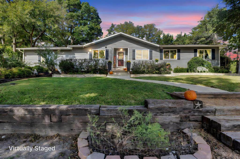 750 Becky Lane - Photo 1