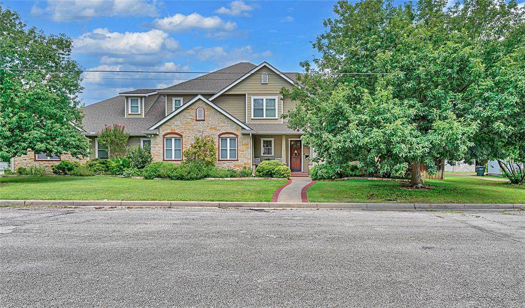 1317 Hackberry Street - Photo 1