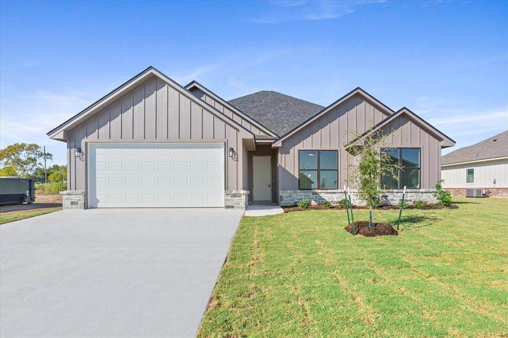 112 Great Trail Road - Photo 1