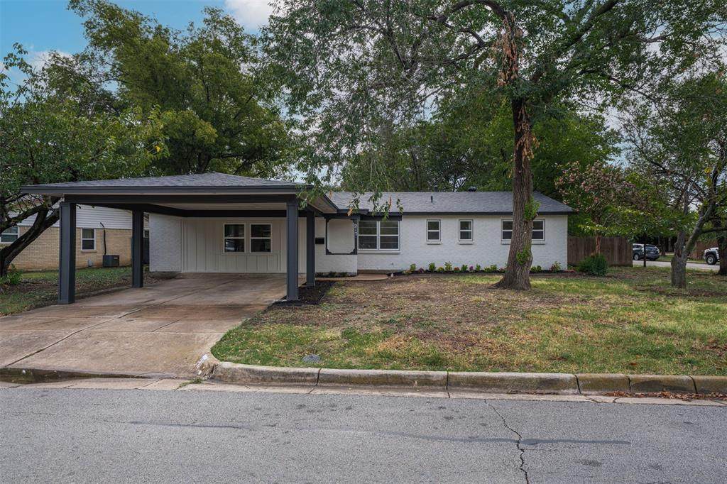 217 Palomino Drive - Photo 1