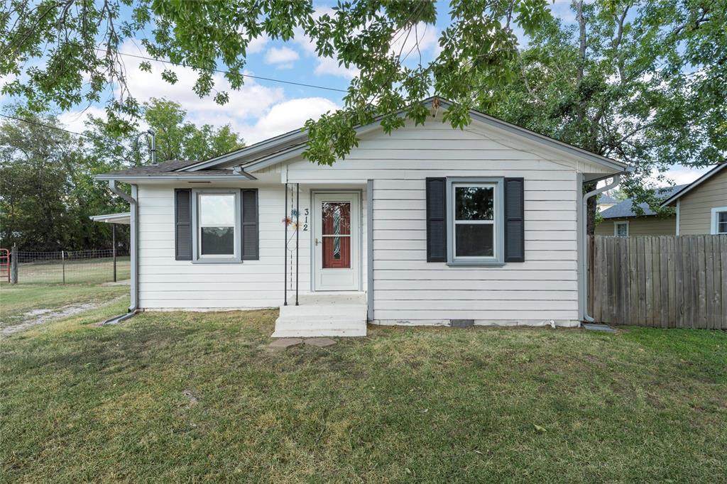 312 Colorado - Photo 1
